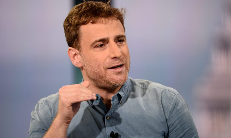 Slack联合创始人称： 警惕“高仿真工作”行为