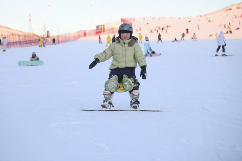 追光｜阿勒泰“雪假”首秀：孩子们的冬天被重新定义