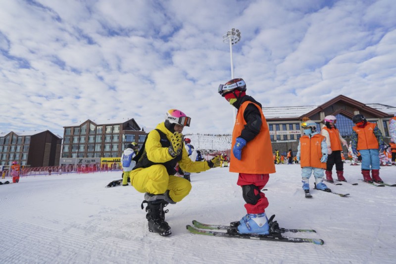 追光｜阿勒泰“雪假”首秀：孩子们的冬天被重新定义
