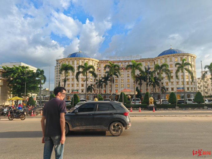 “电诈”下的柬埔寨，店招有了越南语韩语，房租暴涨 普通人：我们也是受害者