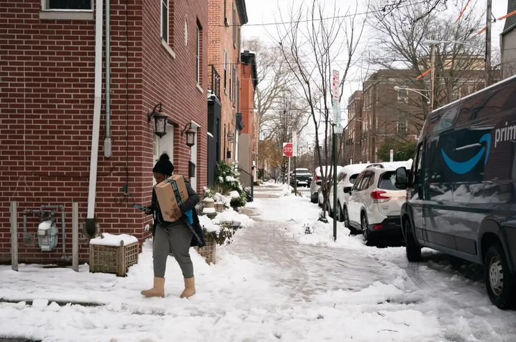 创始人因「嫌年薪435万少」拒当董事长？公司回应：不满激励机制；OPPO刘作虎亲自带队攻坚Pocket项目；苹果宣布AI主管卸任