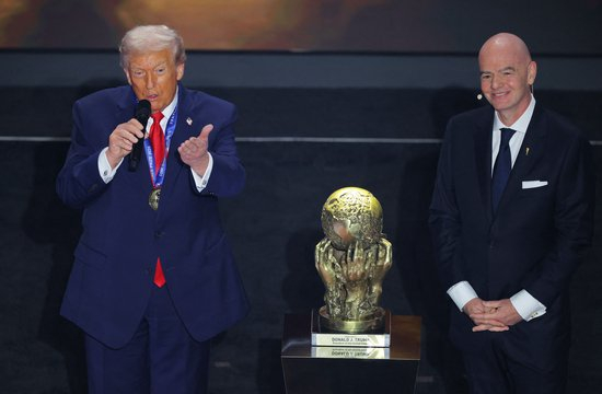 国际足联官方：美国总统特朗普获颁首届国际足联和平奖