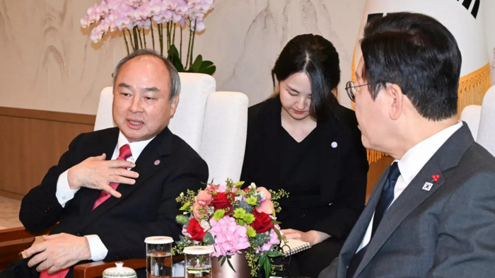 孙正义描述超级人工智能未来，李在明笑着回应：现在有点担心了