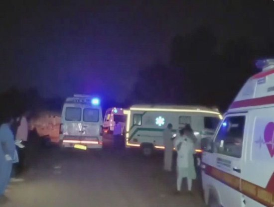 印度一夜店发生火灾 造成至少23人死亡