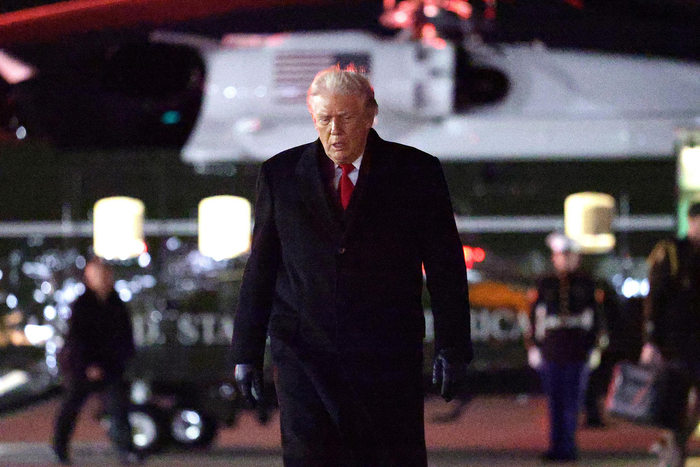 特朗普受访聊嗨了：北约“叫我爸爸”，自己10分钟从英特尔赚400亿美元