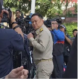 特朗普想“一个电话”摆平冲突，泰国：不好使了