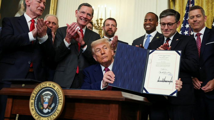 特朗普的政策“逆行”，能否让全球燃油车复兴？