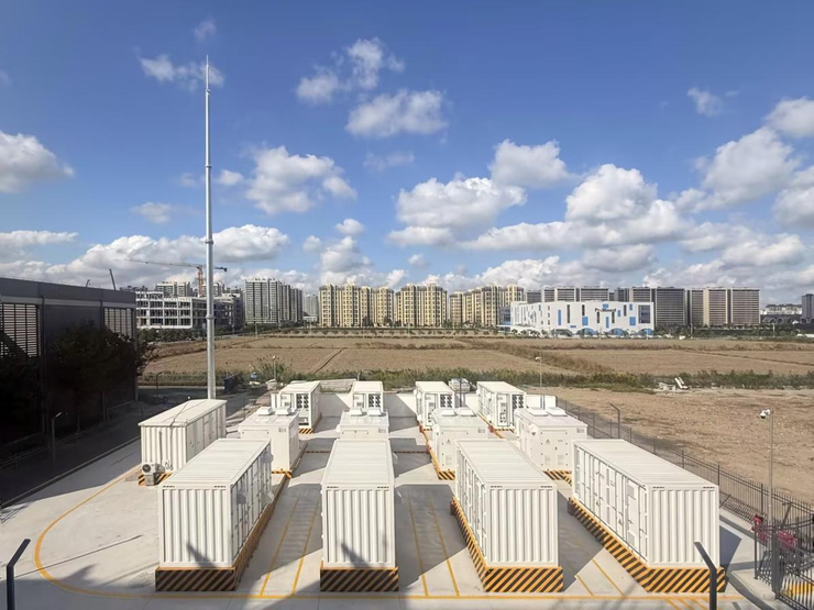 IDCC 2025：全球进入算力效能竞争期，商汤大装置给出中国式解决方案