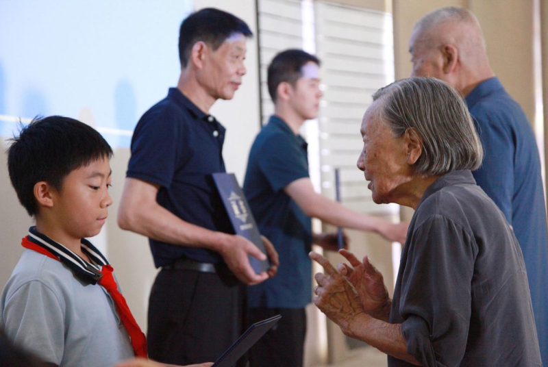 理响中国・烽火丹心丨不能忘不敢忘!她说要让历史永远被铭记