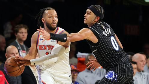 NBA杯-尼克斯力克魔术挺进决赛 布伦森40+8 萨格斯26+7&伤退