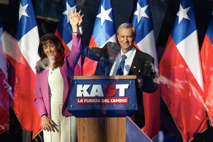 极右翼候选人卡斯特当选智利总统，“父亲曾是纳粹”