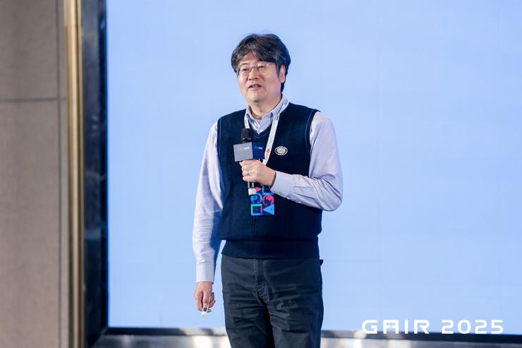 AI算力新十年：技术革新、生态协同与商业闭环，共探“下一个寒武纪”之路 | GAIR 2025