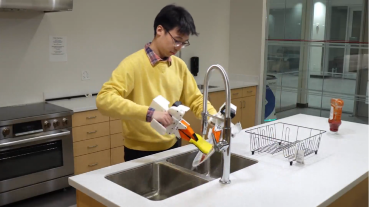 对话Noitom Robotics CEO戴若犁：没有人比我更适合解决机器人的数据问题 | GAIR 2025