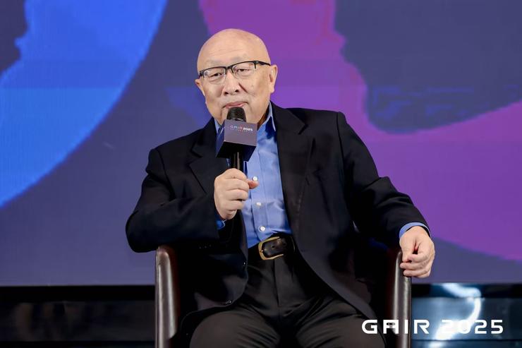 AI浪潮下，10年后的顶尖高校拼什么？ 丨GAIR 2025