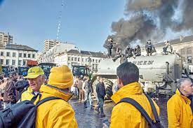 拖拉机围城记，欧盟27国农民“硬核逼宫”？