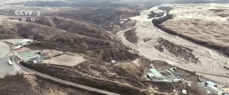 3.5万吨级列车“组队跑”,首次!我国重载铁路运输技术迎来新突破