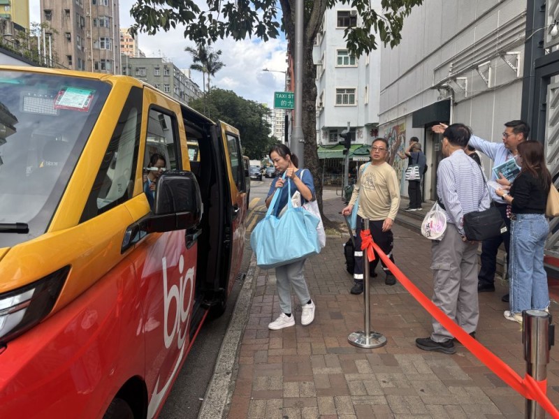 用行动丈量真情:香港义载车队支援受灾居民出行