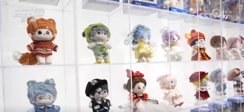 “悦己消费”持续升温带火“娃衣”大市场 开辟时尚玩偶圈新赛道