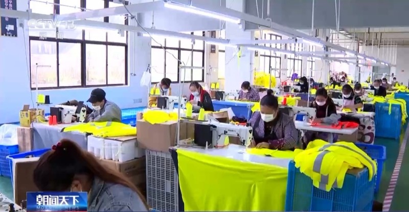 一线见闻丨告别“翻山求学” 下楼就能就医 卯家湾迎来幸福新生活