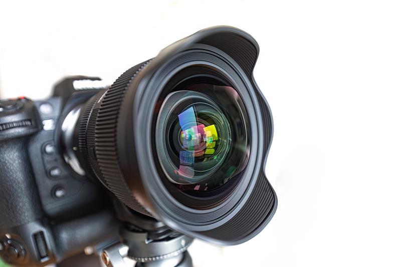 “出片神器”租着用!租赁市场持续走热 藏着哪些消费新趋势?