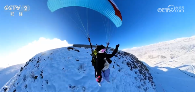 夜滑、冰浮、“云端玩雪”……冰雪“冷资源”激活“热经济” 解锁“流量密码”