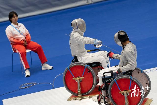 轮椅上的“剑客”