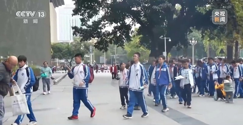 新闻周刊丨雪假、春秋假来了,学生的“新”假期到底怎么过?