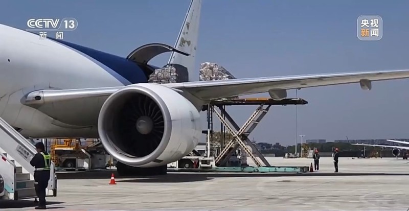 新闻周刊丨2026年中国经济向“内”求变 让老百姓“有钱花、敢花钱”