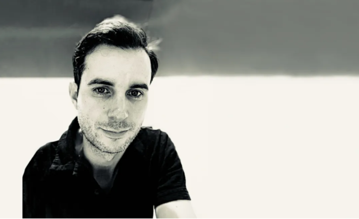 先是 iPhone Air，现在液态玻璃的设计者也离职了