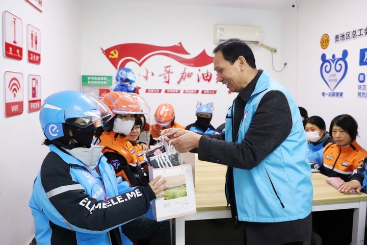 新华鲜报丨寒潮叩问大地!守护温暖是最有力的回答