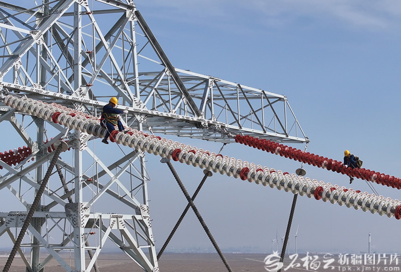 新疆累计外送电量突破1万亿千瓦时 可供全国14亿人口稳定用电310天