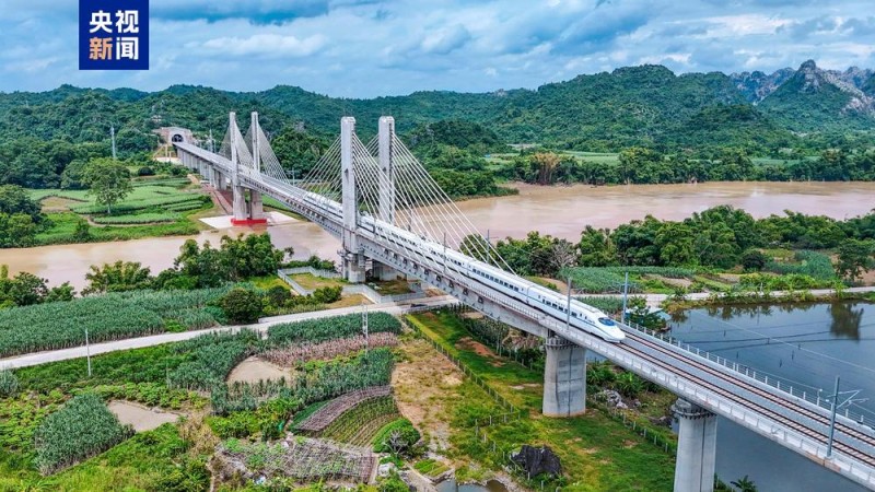 最快75分钟可达 南凭高铁12月5日全线贯通运营