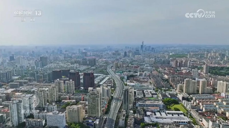 焦点访谈|下足“绣花功夫” 巧解“关键小事” 上海破解“拎马桶”难题