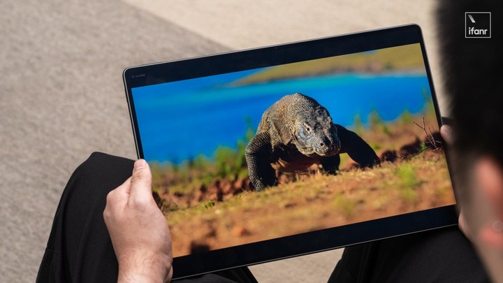 华为 MatePad Edge 评测：鸿蒙也「二合一」了，然后呢？