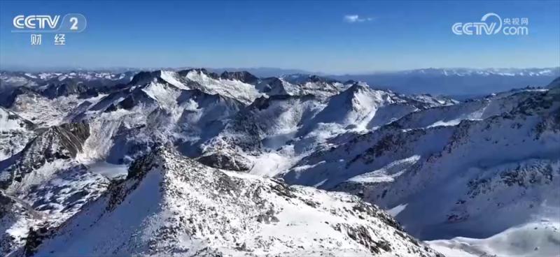 夜滑、冰浮、“云端玩雪”……冰雪“冷资源”激活“热经济” 解锁“流量密码”