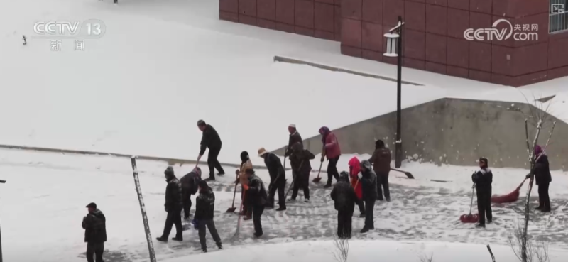 多部门以“雪”为令协同联动保畅通、保民生 全力护航百姓生产生活平稳有序