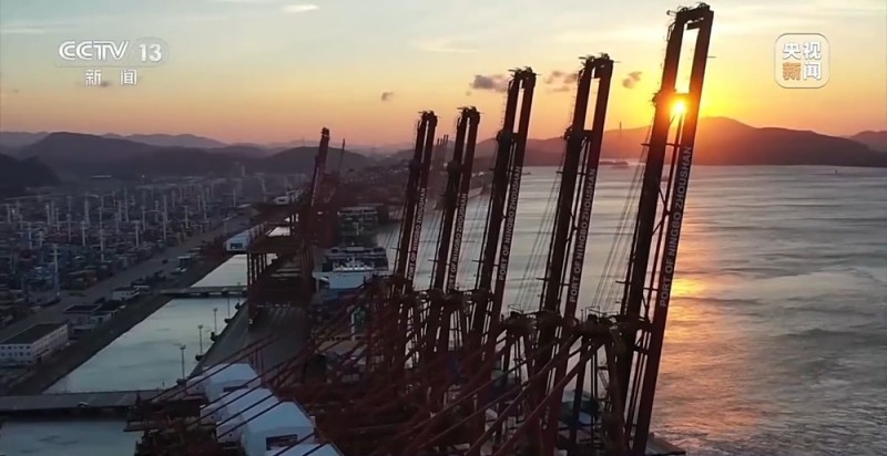 新闻周刊丨2026年中国经济向“内”求变 让老百姓“有钱花、敢花钱”