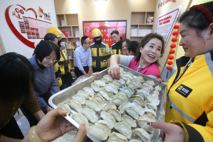 在心尖，一份爱心编织幸福“保障网”