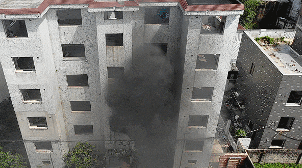 新旧国标电动自行车燃烧对比差几秒？实景燃烧实验揭晓答案