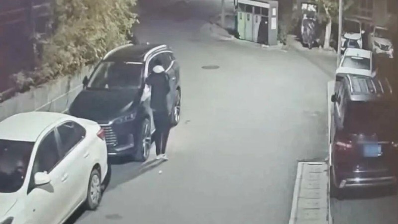 看到立即报警!这种小卡片竟是电诈引流工具