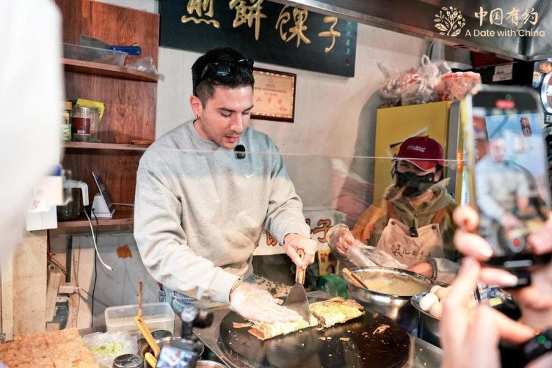 【中国有约】古韵味+新场景 外国朋友走进“津门故里”感受老街的焕新魅力