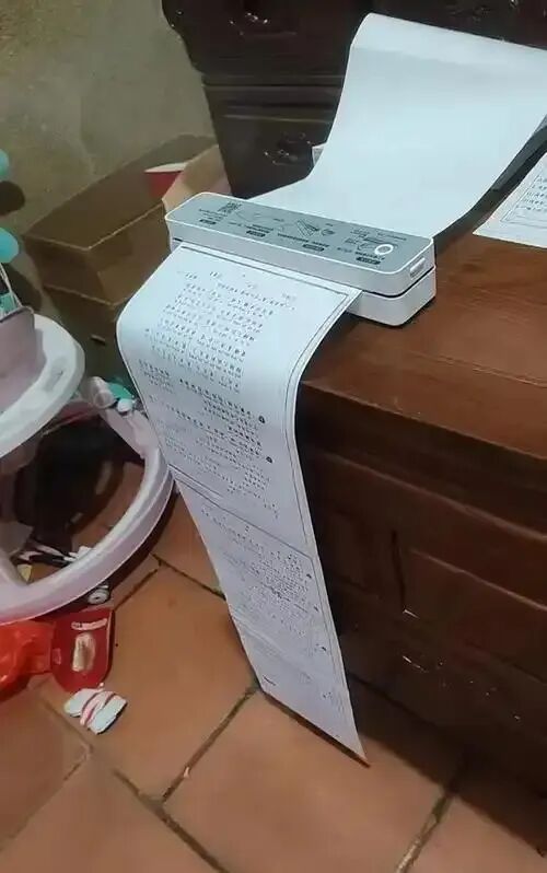 看丹观察丨“老师拍照发群，家长连夜打印”！打印机咋就成了“第二书包”？