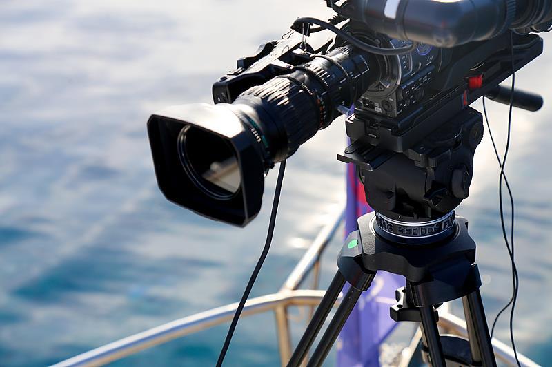 “出片神器”租着用!租赁市场持续走热 藏着哪些消费新趋势?