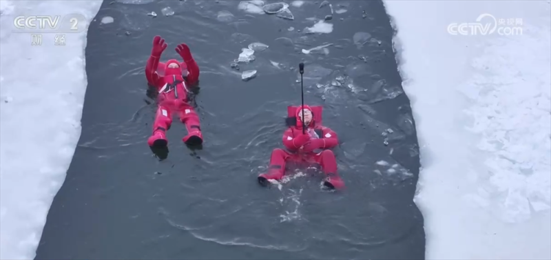 夜滑、冰浮、“云端玩雪”……冰雪“冷资源”激活“热经济” 解锁“流量密码”