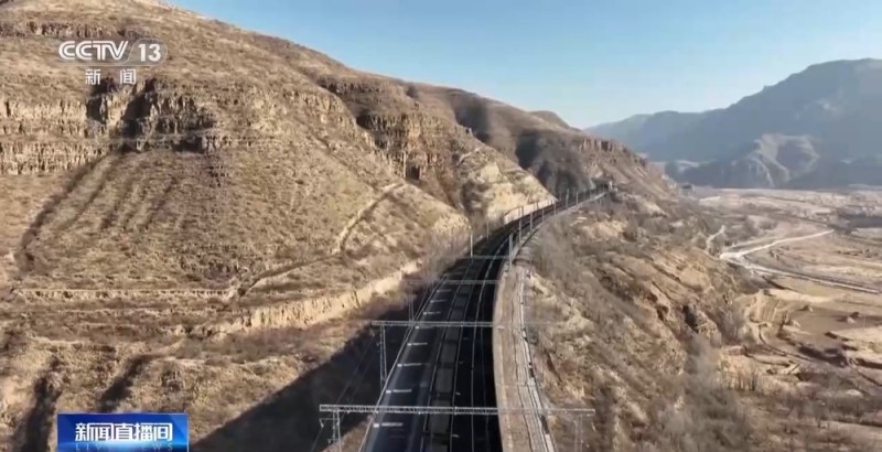 视频丨今年预计完成电煤运量超5亿吨 大秦铁路如何做到运量效率双增长?