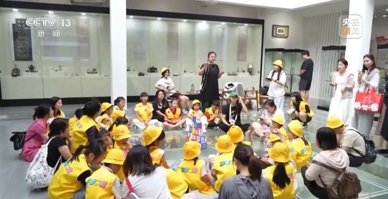 新闻周刊丨雪假、春秋假来了,学生的“新”假期到底怎么过?