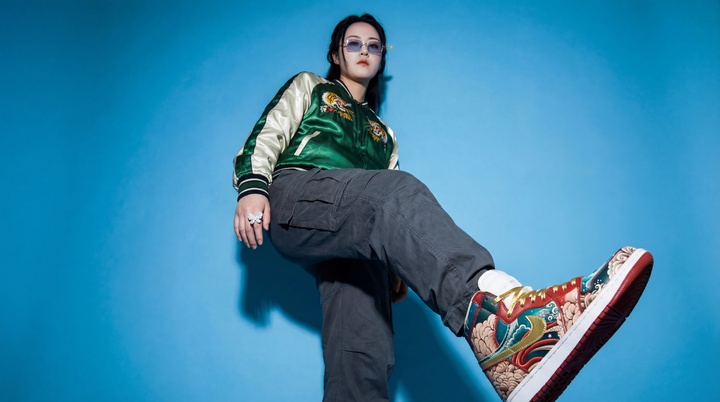 让马斯克变街头痞子、林黛玉穿潮牌，这个AI视频新玩法太上头，手把手教你秒变潮人