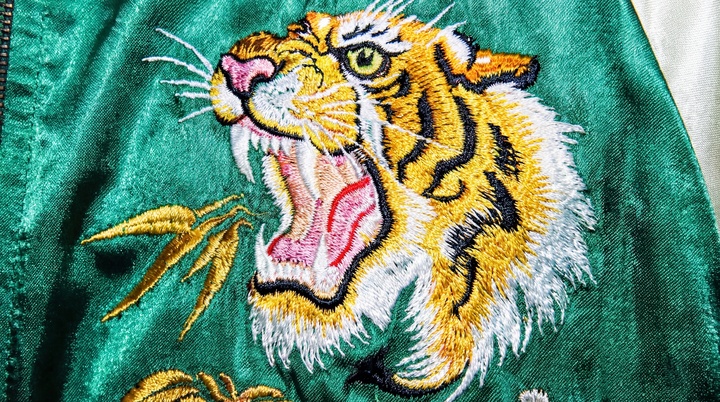 让马斯克变街头痞子、林黛玉穿潮牌，这个AI视频新玩法太上头，手把手教你秒变潮人