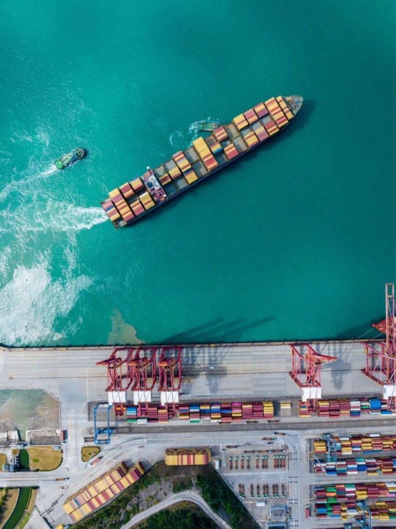 港口年集装箱吞吐量突破4000万箱，是什么概念？