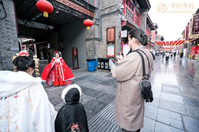 【中国有约】古韵味+新场景 外国朋友走进“津门故里”感受老街的焕新魅力